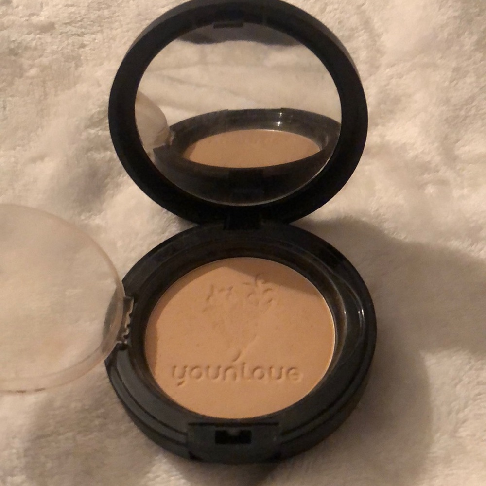 NEW Younique touch pressed foundation